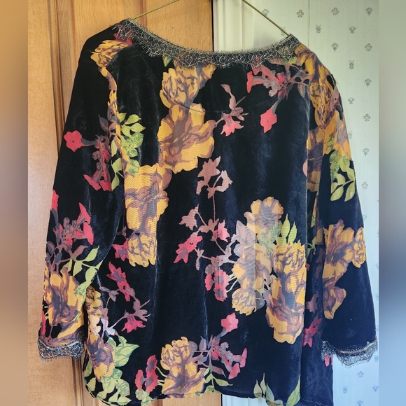 Velvet Fall Floral topper - Picture 5 of 6